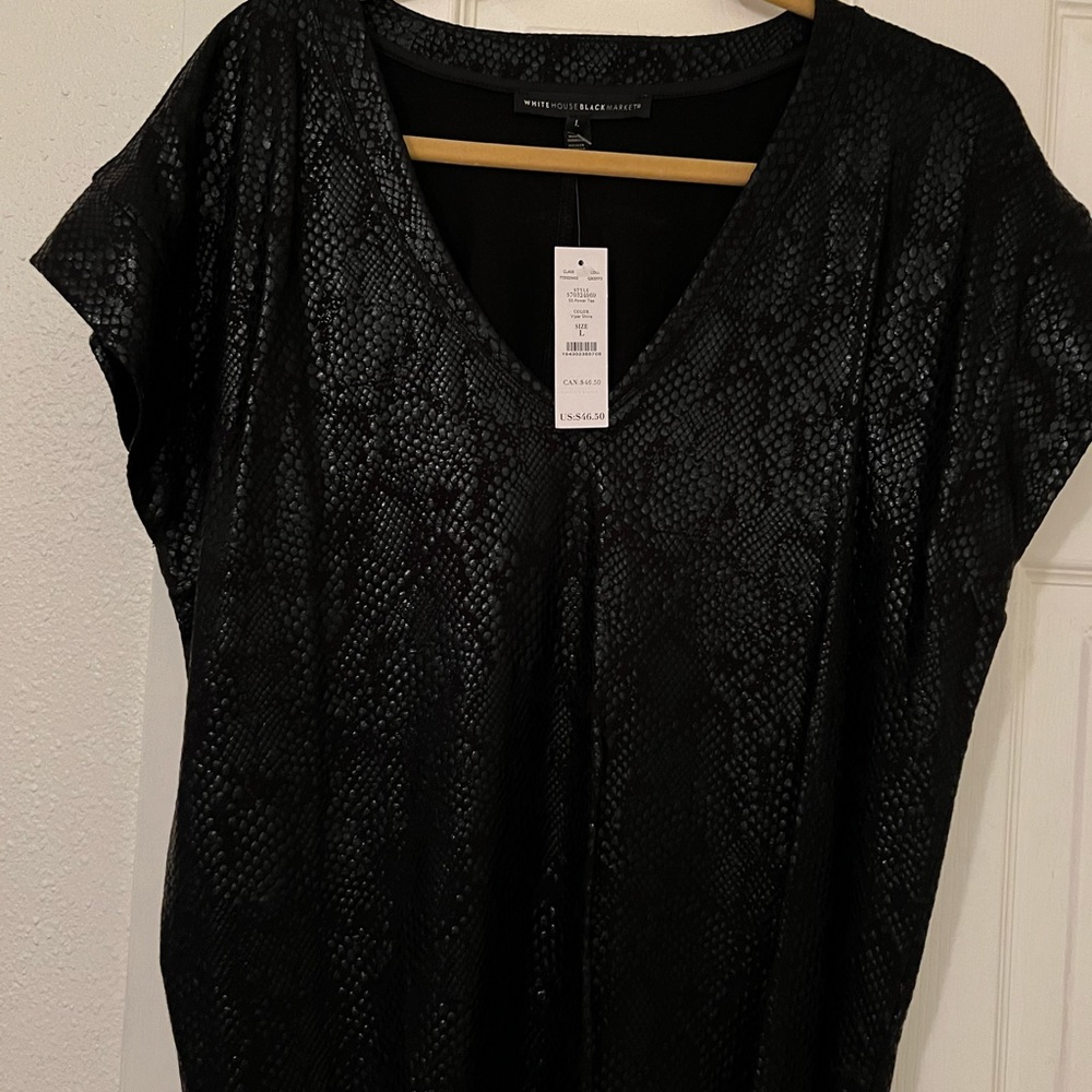 White House, Black market short sleeve power T